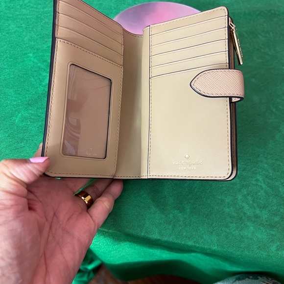 Kate Spade NY Madison Medium Compact Bifold Wallet Conch Pink - Picture 3 of 6